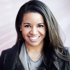 headshot_Casey Pierce-3_0.